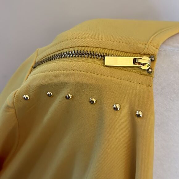 Carmen Carmen Marc Valvo yellow short sleeve cowl neck blouse Size 2X - Picture 6 of 10